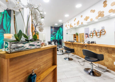 Salon fryzjerski Scarlet M od środka